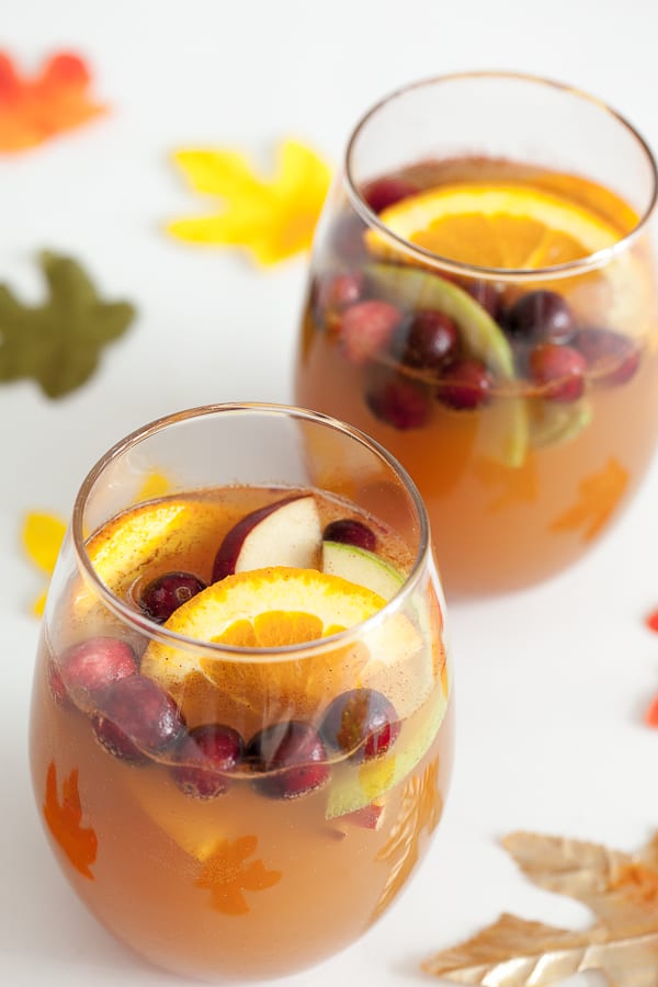 easy thanksgiving cocktails for a crowd