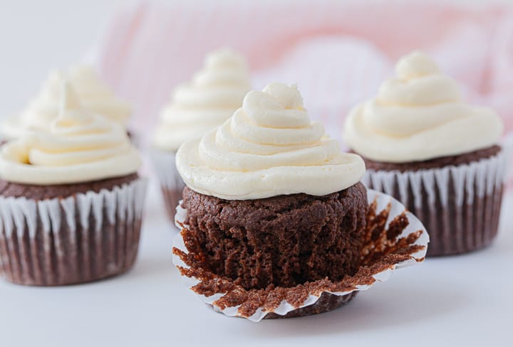 Keto Chocolate Cupcakes With Cream Cheese Frosting