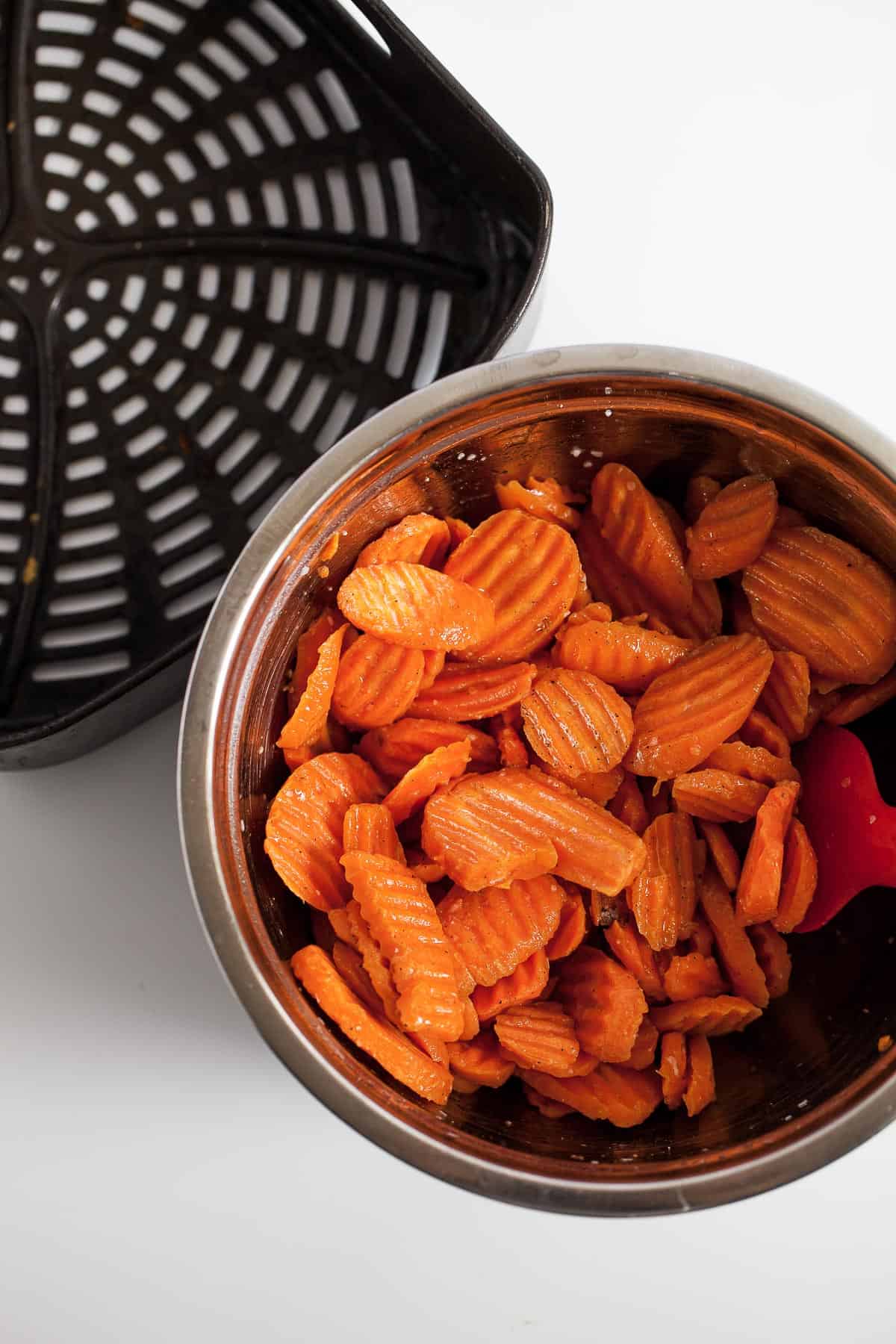 carrot chips with an air fryer basket