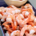 steamed shrimp with cocktail sauce