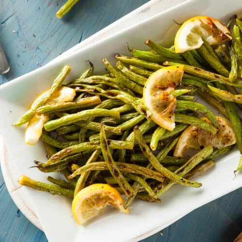 air fried green beans with sliced lemon